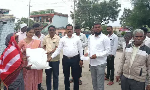 ಕಲಬುರಗಿ | ಸಂತ್ರಸ್ತ ಕುಟುಂಬಗಳಿಗೆ ಆಹಾರ ಕಿಟ್ ವಿತರಣೆ