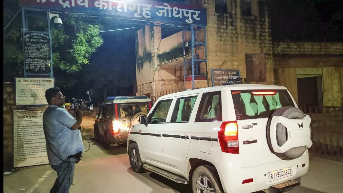 ಸೋನಂ ವಾಂಗ್ಚುಕ್ ರನ್ನು ರಾಷ್ಟ್ರೀಯ ಭದ್ರತಾ ಕಾಯ್ದೆಯಡಿ ಬಂಧಿಸಿ, ಜೋಧಪುರ್ ಜೈಲಿಗೆ ಸ್ಥಳಾಂತರಿಸಲಾಗಿದೆ: ಲಡಾಖ್ ಆಡಳಿತ