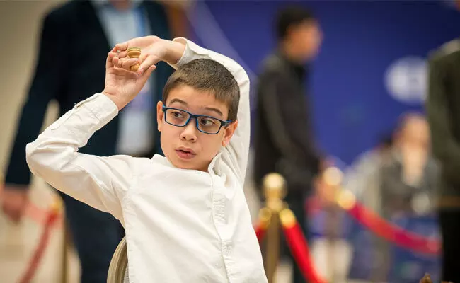 ಪ್ರಜ್ಞಾನಂದರ 2 ದಾಖಲೆಗಳನ್ನು ಮುರಿದ ಅರ್ಜೆಂಟೀನದ 11 ವರ್ಷದ ಚೆಸ್ ಪ್ರತಿಭೆ ಪ್ರಜ್ಞಾನಂದರ 2 ದಾಖಲೆಗಳನ್ನು ಮುರಿದ ಅರ್ಜೆಂಟೀನದ 11 ವರ್ಷದ ಚೆಸ್ ಪ್ರತಿಭೆ