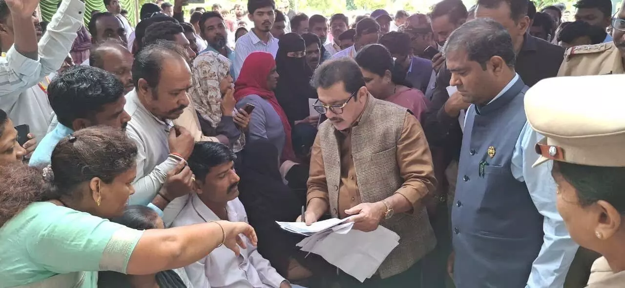 ವಿಜಯನಗರ | ಜನಸ್ಪಂದನಾ ಕಾರ್ಯಕ್ರಮಕ್ಕೆ ಸಚಿವ ಝಮೀರ್ ಅಹ್ಮದ್ ಚಾಲನೆ