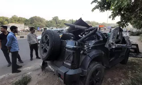 ದಿಲ್ಲಿ-ಜೈಪುರ ಎಕ್ಸ್ ಪ್ರೆಸ್ ಹೆದ್ದಾರಿಯಲ್ಲಿ ರಸ್ತೆ ವಿಭಜಕಕ್ಕೆ ಢಿಕ್ಕಿ ಹೊಡೆದ ಥಾರ್: ಐವರು ಮೃತ್ಯು