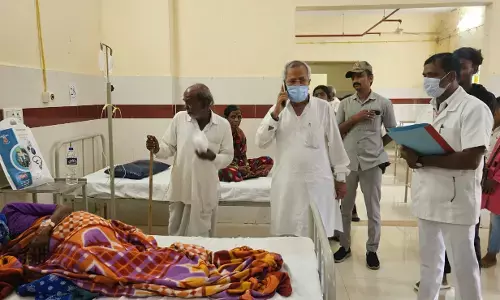 ಯಾದಗಿರಿ ಜಿಲ್ಲಾ ಆಸ್ಪತ್ರೆಗೆ ಹಠಾತ್ ಭೇಟಿ ನೀಡಿದ ಶಾಸಕ ಚೆನ್ನಾರೆಡ್ಡಿ ಪಾಟೀಲ್ ತುನ್ನೂರು
