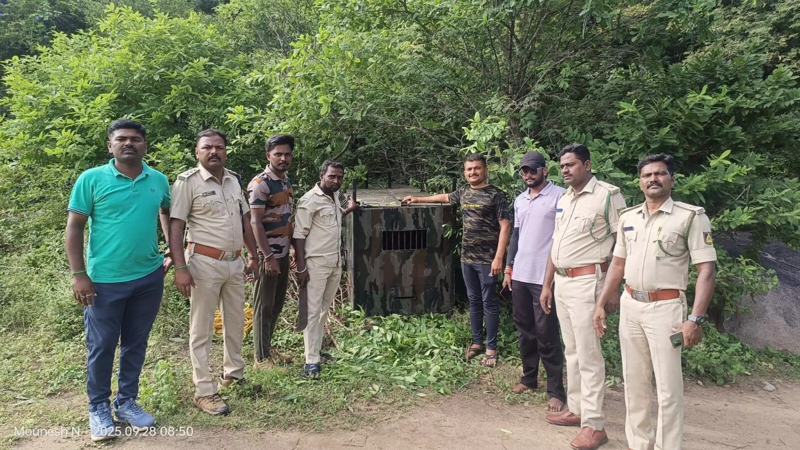 ರಾಯಚೂರು ವಲಯ ಅರಣ್ಯ ಅಧಿಕಾರಿಗಳಿಂದ ಮತ್ತೊಂದು ಚಿರತೆ ಸೆರೆ ರಾಯಚೂರು ವಲಯ ಅರಣ್ಯ ಅಧಿಕಾರಿಗಳಿಂದ ಮತ್ತೊಂದು ಚಿರತೆ ಸೆರೆ
