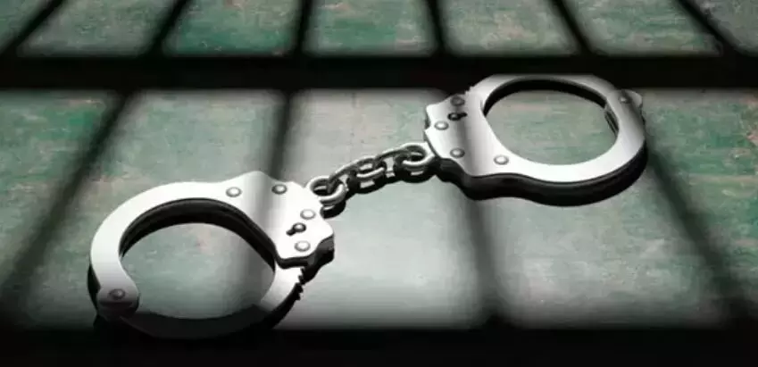 ಅಕ್ರಮವಾಗಿ ಬೆಂಗಳೂರಿನಲ್ಲಿ ನೆಲೆಸಿದ ಆರೋಪ: ಮೂವರು ಶ್ರೀಲಂಕಾ ಪ್ರಜೆಗಳು ವಶಕ್ಕೆ ಅಕ್ರಮವಾಗಿ ಬೆಂಗಳೂರಿನಲ್ಲಿ ನೆಲೆಸಿದ ಆರೋಪ: ಮೂವರು ಶ್ರೀಲಂಕಾ ಪ್ರಜೆಗಳು ವಶಕ್ಕೆ