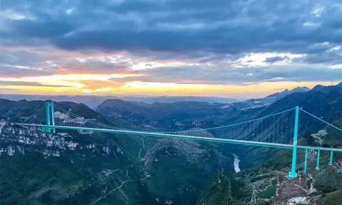 ಚೀನಾ | ವಿಶ್ವದ ಅತೀ ಎತ್ತರದ ಸೇತುವೆ ಉದ್ಘಾಟನೆ