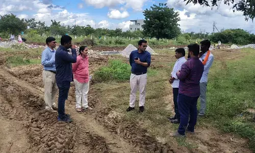 ರಾಯಚೂರು ಮಹಾನಗರ ಪಾಲಿಕೆಯ ಆಯುಕ್ತ ಜುಬಿನ್ ಮೊಹಪಾತ್ರ ಅನಿರೀಕ್ಷಿತ ಭೇಟಿ; ಬಾಕಿ ಕಾಮಗಾರಿಗಳ ಪರಿಶೀಲ‌ನೆ