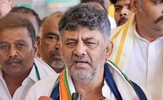 ಕುಮಾರಸ್ವಾಮಿ ಜೊತೆ ಬಹಿರಂಗ ಚರ್ಚೆಗೆ ನಾನು ಸಿದ್ಧ, ಮಾಧ್ಯಮಗಳೇ ವೇದಿಕೆ ಕಲ್ಪಿಸಲಿ : ಡಿಕೆಶಿ ಸವಾಲು ಕುಮಾರಸ್ವಾಮಿ ಜೊತೆ ಬಹಿರಂಗ ಚರ್ಚೆಗೆ ನಾನು ಸಿದ್ಧ, ಮಾಧ್ಯಮಗಳೇ ವೇದಿಕೆ ಕಲ್ಪಿಸಲಿ : ಡಿಕೆಶಿ ಸವಾಲು