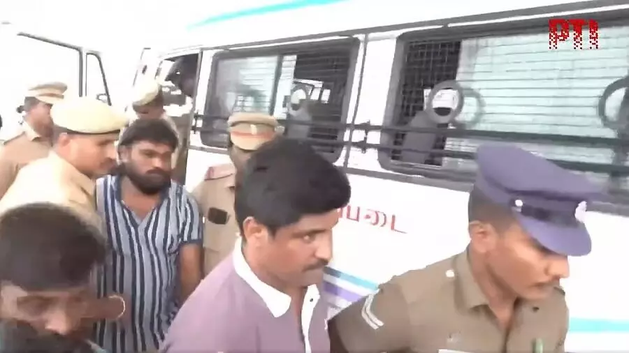 ಕರೂರು ಕಾಲ್ತುಳಿತ ಪ್ರಕರಣ : ಟಿವಿಕೆಯ ಇಬ್ಬರು ನಾಯಕರಿಗೆ ಅ.14ರವರೆಗೆ ನ್ಯಾಯಾಂಗ ಬಂಧನ