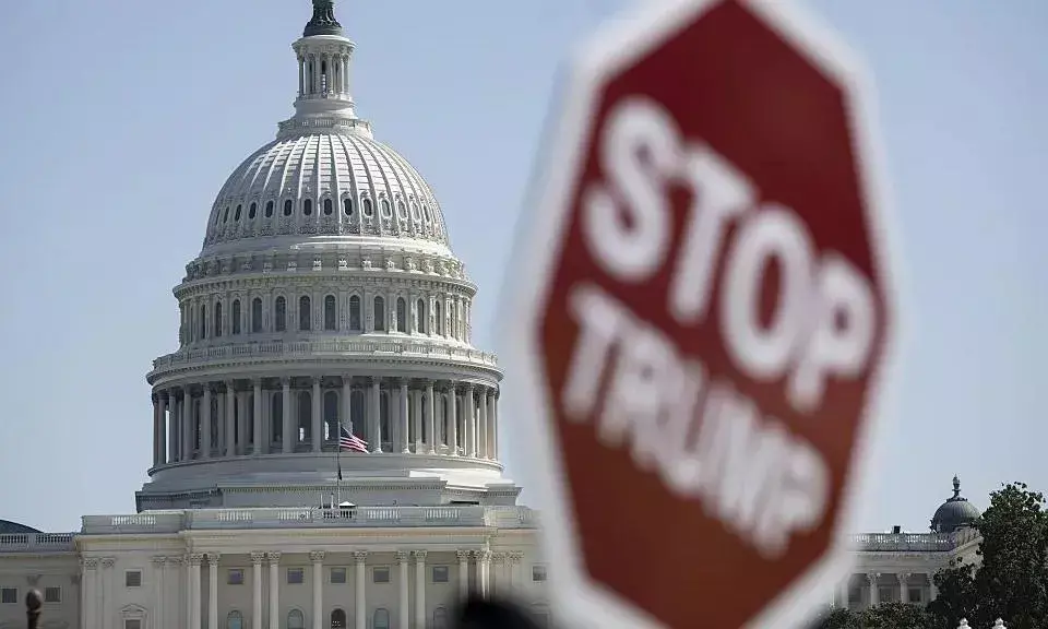 ಬಜೆಟ್‍ ಅನುಮೋದನೆ ವಿಚಾರದಲ್ಲಿ ನಿಲುವು ಸಡಿಲಿಸದ ಡೆಮಾಕ್ರಟಿಕ್ ಪಕ್ಷ : ಅಮೆರಿಕ ಸರಕಾರದ ಕಾರ್ಯ ಸ್ಥಗಿತದ ಆತಂಕ!