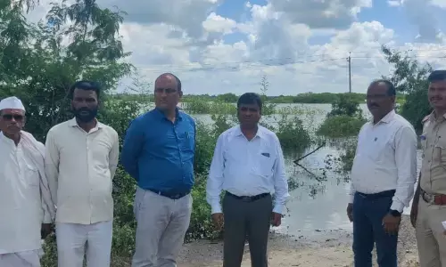 ಬೀದರ್ | ಸಾವಳಿ ಗ್ರಾಮದ ಕಾಳಜಿ ಕೇಂದ್ರಕ್ಕೆ ನ್ಯಾ.ಪ್ರಕಾಶ್ ಅರ್ಜುನ್ ಬನಸೋಡೆ ಭೇಟಿ