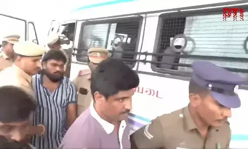 ಕರೂರು ಕಾಲ್ತುಳಿತ ಪ್ರಕರಣ : ಟಿವಿಕೆಯ ಇಬ್ಬರು ನಾಯಕರಿಗೆ ಅ.14ರವರೆಗೆ ನ್ಯಾಯಾಂಗ ಬಂಧನ