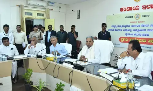 ವಿಶೇಷ ಪರಿಹಾರದ ಪ್ಯಾಕೇಜ್‌ಗಾಗಿ 2,200 ಕೋಟಿ ರೂ. ನೀಡುವಂತೆ ಕೇಂದ್ರಕ್ಕೆ ಮನವಿ : ಸಿಎಂ ಸಿದ್ದರಾಮಯ್ಯ