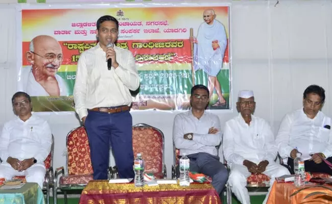 ಯಾದಗಿರಿ | ಗಾಂಧೀಜಿ, ಲಾಲ್ ಬಹದ್ದೂರ್ ಶಾಸ್ತ್ರಿ ಜಯಂತಿ ಯಾದಗಿರಿ | ಗಾಂಧೀಜಿ, ಲಾಲ್ ಬಹದ್ದೂರ್ ಶಾಸ್ತ್ರಿ ಜಯಂತಿ