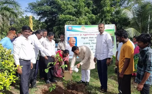 ಬಳ್ಳಾರಿ | ಸ್ವಚ್ಛತೆಗೆ ಆದ್ಯತೆ ನೀಡೋಣ : ಗಾದಿಲಿಂಗಪ್ಪ