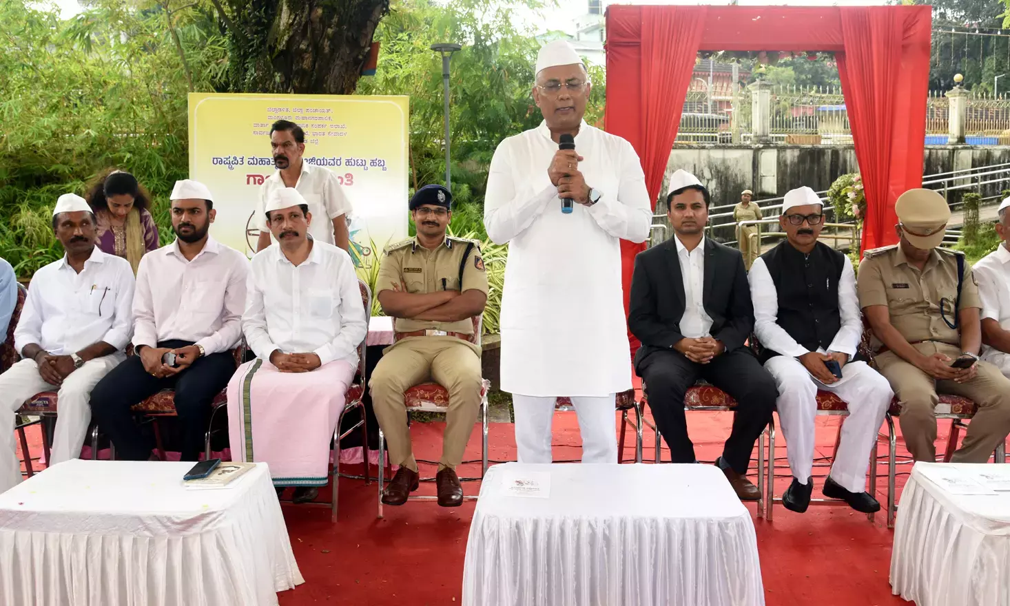 ಯುವಜನತೆ ಗಾಂಧೀಜಿ ಚಿಂತನೆ ಅರಿಯುವುದು ಅಗತ್ಯ : ಸಚಿವ ದಿನೇಶ್ ಗುಂಡೂರಾವ್