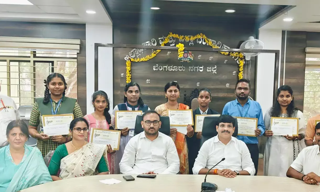 ಗಾಂಧೀಜಿ ಆದರ್ಶ-ತತ್ವಗಳನ್ನು ಪ್ರತಿಯೊಬ್ಬರು ಪಾಲಿಸಬೇಕು : ಜಿಲ್ಲಾಧಿಕಾರಿ ಜಗದೀಶ್