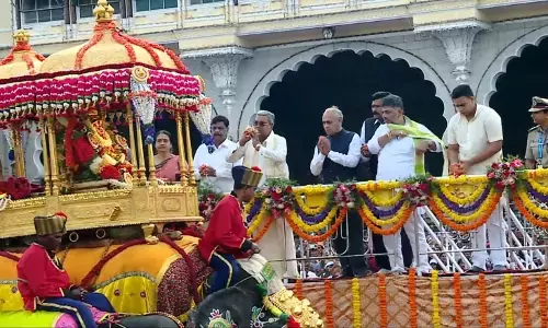 ಮೈಸೂರು ದಸರಾ | ವಿಶ್ವವಿಖ್ಯಾತ ಜಂಬೂ ಸವಾರಿಗೆ ಮುಖ್ಯಮಂತ್ರಿ ಸಿದ್ದರಾಮಯ್ಯ ಚಾಲನೆ