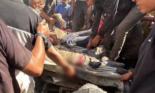 ಗಾಝಾದ ಮೇಲಿನ ಮುತ್ತಿಗೆ ಬಿಗಿಗೊಳಿಸಿದ ಇಸ್ರೇಲ್ : ಶಾಲೆ, ಆಸ್ಪತ್ರೆ ಮೇಲೆ ನಡೆಸಿದ ದಾಳಿಯಲ್ಲಿ ಕನಿಷ್ಠ 16 ಮಂದಿ ಮೃತ್ಯು