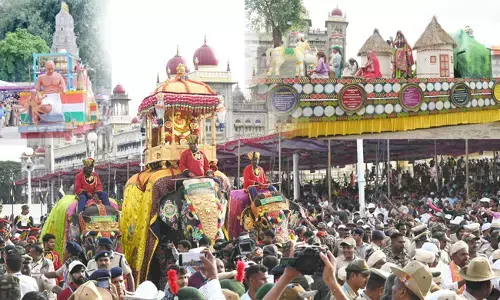 ಮೈಸೂರಿನಲ್ಲಿ ವೈಭವದ ದಸರಾ ಜಂಬೂ ಸವಾರಿ