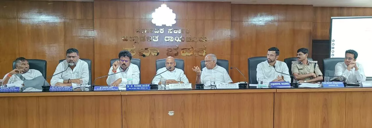 ಬೆಳೆಹಾನಿ ಪರಿಹಾರ ಸಮೀಕ್ಷೆ ಅಚ್ಚುಕಟ್ಟಾಗಿ ನಡೆಯಬೇಕು: ಸಚಿವರ ಎಚ್ಚರಿಕೆ