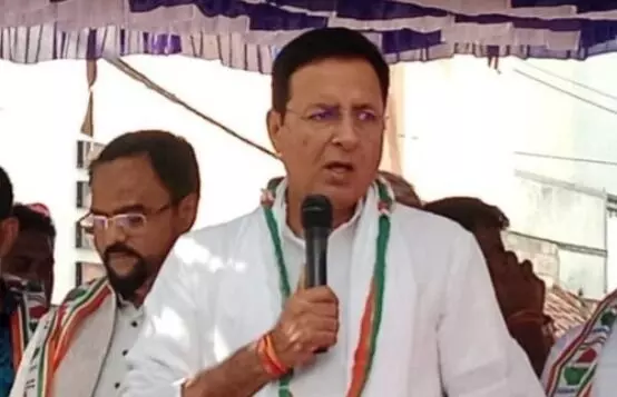 ಸಿಎಂ ಬದಲಾವಣೆಯ ಬಗ್ಗೆ ಯಾವುದೇ ಚರ್ಚೆ ಆಗಿಲ್ಲ: ಸುರ್ಜೇವಾಲ ಸ್ಪಷ್ಟಣೆ