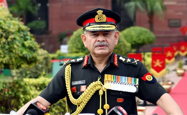 ಭಯೋತ್ಪಾದನೆ ನಿಲ್ಲಿಸಿ, ಇಲ್ಲವೇ ಜಾಗತಿಕ ಭೂಪಟದಲ್ಲಿ ನೀವಿರುವುದಿಲ್ಲ : ಪಾಕಿಸ್ತಾನಕ್ಕೆ ಭಾರತೀಯ ಸೇನಾ ಮುಖ್ಯಸ್ಥ ಜನರಲ್ ಉಪೇಂದ್ರ ದ್ವಿವೇದಿ ಎಚ್ಚರಿಕೆ