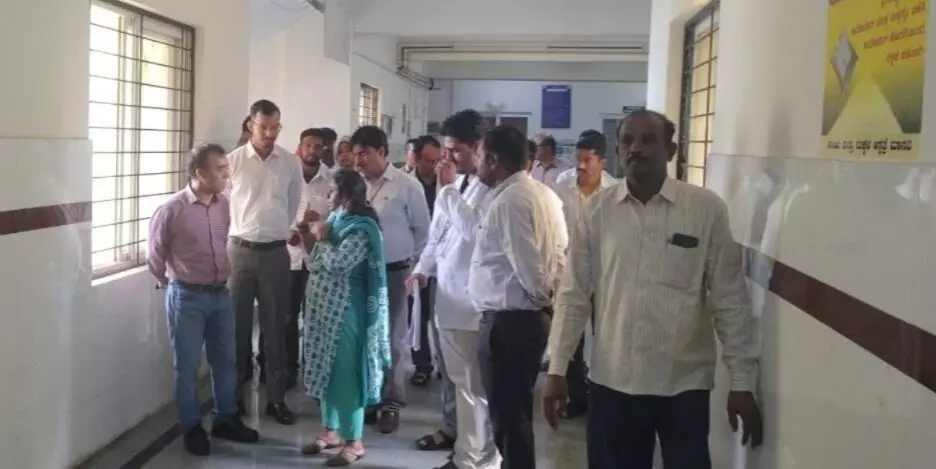 ಮಾನ್ವಿ ಪಟ್ಟಣದ ತಾಯಿ-ಮಕ್ಕಳ ಆಸ್ಪತ್ರೆಯ ಸೇವೆ ಶ್ಲಾಘನೀಯ : ಸುಬೋಧ್ ಯಾದವ್ ಮಾನ್ವಿ ಪಟ್ಟಣದ ತಾಯಿ-ಮಕ್ಕಳ ಆಸ್ಪತ್ರೆಯ ಸೇವೆ ಶ್ಲಾಘನೀಯ : ಸುಬೋಧ್ ಯಾದವ್