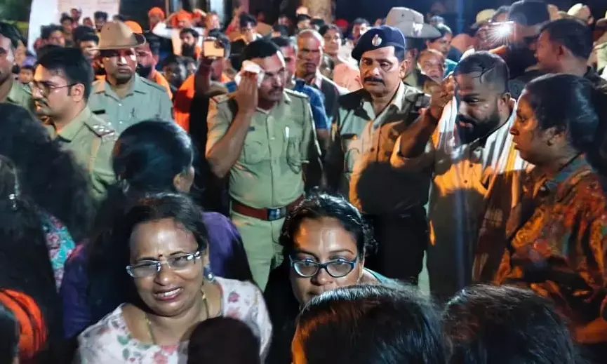 ಉಳ್ಳಾಲ: ದಸರಾ ಶೋಭಾಯಾತ್ರೆಯಲ್ಲಿ ಪೊಲೀಸರು ಮತ್ತು ಯುವಕರ ನಡುವೆ ಘರ್ಷಣೆ