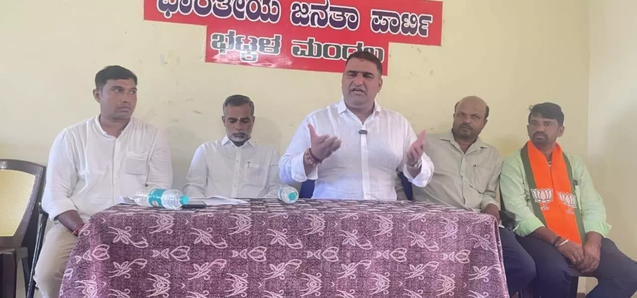 ಭಟ್ಕಳ | ಹೊಸ ಹೈಟೆಕ್ ಮೀನು ಮಾರುಕಟ್ಟೆಯನ್ನು ತಕ್ಷಣ ಮುಚ್ಚುವಂತೆ ಬಿಜೆಪಿ ಆಗ್ರಹ