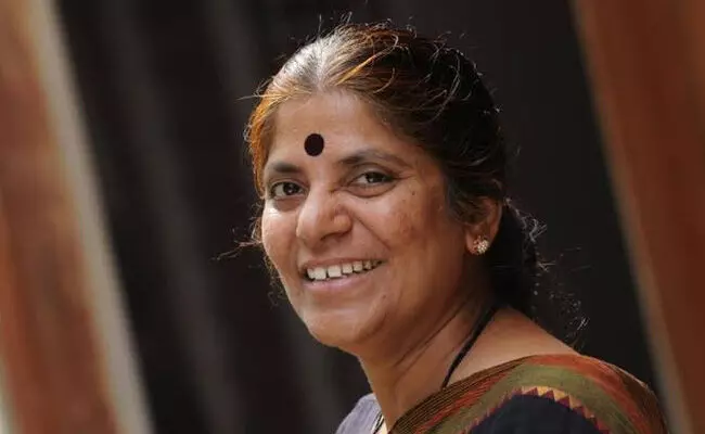 ಕಲಬುರಗಿ | ಪ್ರಧಾನಿ ಆರೆಸ್ಸೆಸ್‌ ಕುರಿತ ಅಂಚೆ ಚೀಟಿ, ನಾಣ್ಯ ಬಿಡುಗಡೆ ಮಾಡಿರುವುದು ಸಂವಿಧಾನಕ್ಕೆ ಅಪಮಾನ: ಕೆ.ನೀಲಾ