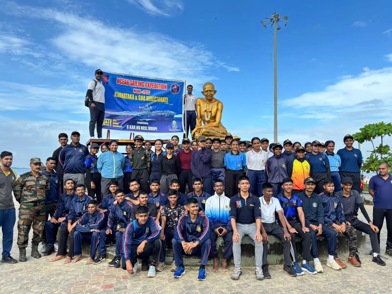 ಸಾಗರ ನೌಕಾಯಾನ ಸಾಹಸಯಾತ್ರೆ ಶಿಬಿರಾರ್ಥಿಗಳಿಂದ ಸ್ವಚ್ಛತೆ ಸಾಗರ ನೌಕಾಯಾನ ಸಾಹಸಯಾತ್ರೆ ಶಿಬಿರಾರ್ಥಿಗಳಿಂದ ಸ್ವಚ್ಛತೆ