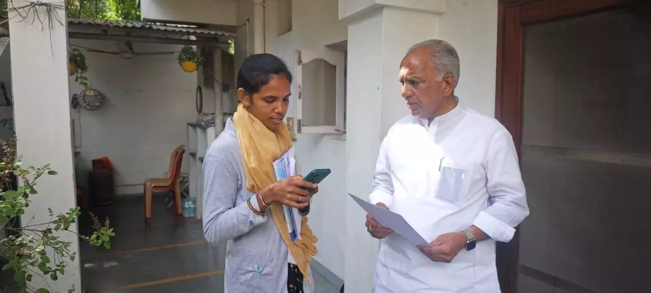 ಜನರ ವಾಸ್ತವ ಪರಿಸ್ಥಿತಿ ಅರಿಯಲು ಸಮೀಕ್ಷೆ ಮಾಡಲಾಗುತ್ತಿದೆ : ಸಚಿವ ಎನ್.ಎಸ್.ಬೋಸರಾಜು ಜನರ ವಾಸ್ತವ ಪರಿಸ್ಥಿತಿ ಅರಿಯಲು ಸಮೀಕ್ಷೆ ಮಾಡಲಾಗುತ್ತಿದೆ : ಸಚಿವ ಎನ್.ಎಸ್.ಬೋಸರಾಜು