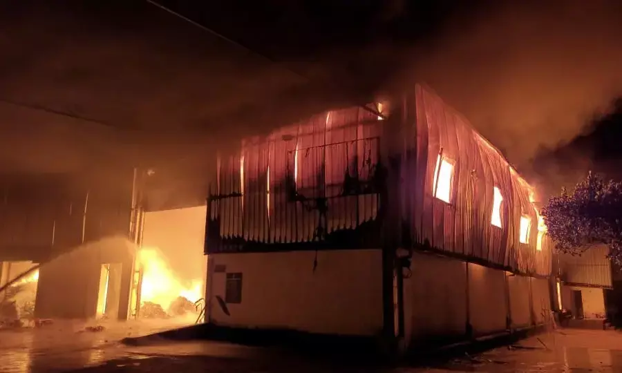 ಉಡುಪಿ ನಗರಸಭೆ ತ್ಯಾಜ್ಯ ನಿರ್ವಹಣಾ ಘಟಕದಲ್ಲಿ ಬೆಂಕಿ ಅನಾಹುತ: ಕೋಟ್ಯಂತರ ರೂ. ನಷ್ಟ