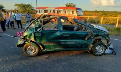 ಚಿತ್ರದುರ್ಗ | ಕಾರು ಪಲ್ಟಿ : ಮೂವರು ಮೃತ್ಯು