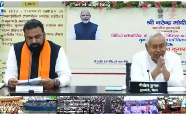 ನಿತೀಶ್ ಕುಮಾರ್ ಅಸಹಜವಾಗಿ ವರ್ತಿಸುತ್ತಿದ್ದಾರೆ: ವೀಡಿಯೊ ಹಂಚಿಕೊಂಡ ತೇಜಸ್ವಿ ಯಾದವ್