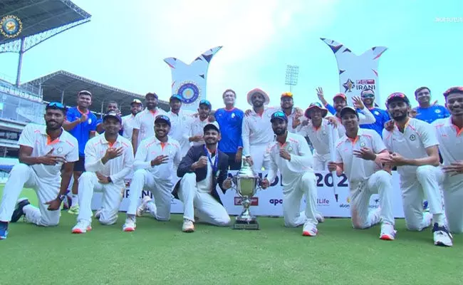 ಮೂರನೇ ಬಾರಿ ಇರಾನಿ ಕಪ್ ಪ್ರಶಸ್ತಿ ಗೆದ್ದ ವಿದರ್ಭ ತಂಡ : ಶೇಷ ಭಾರತ ವಿರುದ್ಧ 93 ರನ್‌ಗಳ ಗೆಲುವು
