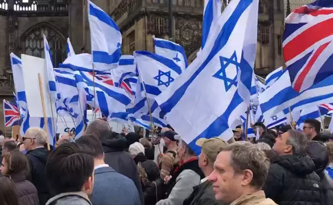 ಗಾಝಾ ಒತ್ತೆಯಾಳುಗಳ ವಾಪಸಾತಿಗೆ ಆಗ್ರಹಿಸಿ ಇಸ್ರೇಲ್‍ನಲ್ಲಿ ಬೃಹತ್ ರ‍್ಯಾಲಿ