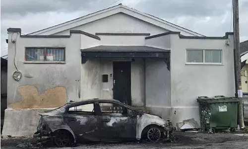 ಬ್ರಿಟನ್ |ಪೀಸ್‍ಹೆವನ್ ನಗರದಲ್ಲಿನ ಮಸೀದಿಗೆ ಬೆಂಕಿ ಹಚ್ಚಿದ ದುಷ್ಕರ್ಮಿಗಳು