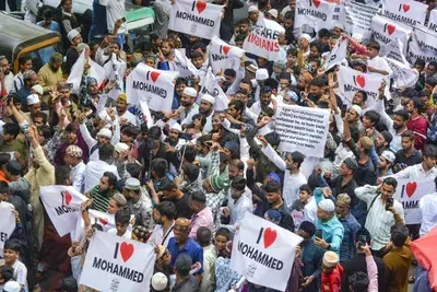 ಪ್ರೀತಿಸುವವರನ್ನು ದ್ವೇಷಿಸುವವರು!