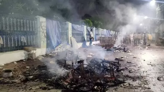 ಕಟಕ್‌ನಲ್ಲಿ ಕೋಮು ಉದ್ವಿಗ್ನತೆ: 36 ಗಂಟೆಗಳ ಕರ್ಫ್ಯೂ, ಇಂಟರ್ನೆಟ್ ಗೆ ನಿಷೇಧ