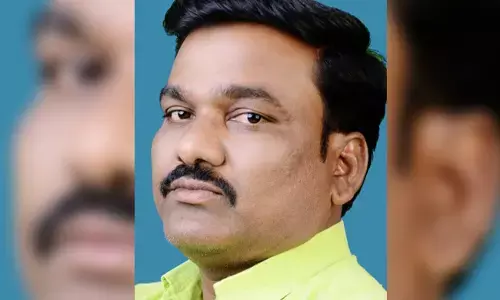 ರಾಯಚೂರು | ಗವಾಯಿ ಮೇಲೆ ಶೂ ಎಸೆಯಲು ಯತ್ನಿಸಿದ ವಕೀಲನನ್ನು ಗಲ್ಲು ಶಿಕ್ಷೆಗೆ ಒಳಪಡಿಸಿ : ಮರಿಲಿಂಗಪ್ಪ ಕೋಳೂರ