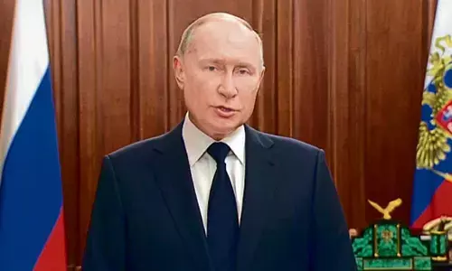 ಉಕ್ರೇನ್‍ಗೆ ಟಾಮ್‍ಹಾಕ್ ಕ್ಷಿಪಣಿ ಪೂರೈಸಿದರೆ ಸಂಬಂಧಕ್ಕೆ ಹಾನಿ : ಅಮೆರಿಕಾಕ್ಕೆ ಪುಟಿನ್ ಎಚ್ಚರಿಕೆ