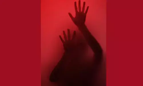 ಉತ್ತರ ಪ್ರದೇಶ : 5 ವರ್ಷದ ಬಾಲಕಿಗೆ 10ನೇ ತರಗತಿ ವಿದ್ಯಾರ್ಥಿಯಿಂದ ಲೈಂಗಿಕ ಕಿರುಕುಳ