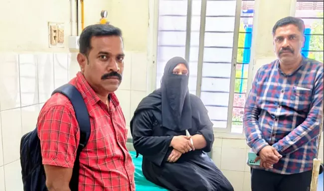 ಬೇಲೂರು | ಸಮೀಕ್ಷೆಗೆ ತೆರಳಿದ್ದ ಶಿಕ್ಷಕಿ ಮೇಲೆ ಬೀದಿ ನಾಯಿಗಳ ದಾಳಿ