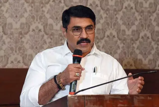 ಸುಪ್ರೀಂಕೋರ್ಟ್ ಮುಖ್ಯನ್ಯಾಯಮೂರ್ತಿ ಮೇಲೆ ಶೂ ಎಸೆತ ಖಂಡನೀಯ: ಪದ್ಮರಾಜ್ ಪೂಜಾರಿ ಸುಪ್ರೀಂಕೋರ್ಟ್ ಮುಖ್ಯನ್ಯಾಯಮೂರ್ತಿ ಮೇಲೆ ಶೂ ಎಸೆತ ಖಂಡನೀಯ: ಪದ್ಮರಾಜ್ ಪೂಜಾರಿ