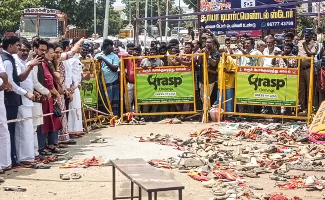 ಕರೂರು ಕಾಲ್ತುಳಿತ ಪ್ರಕರಣ : ಸಿಬಿಐ ತನಿಖೆ ಕೋರಿದ ಅರ್ಜಿ ವಿಚಾರಣೆಗೆ ಸುಪ್ರೀಂ ಕೋರ್ಟ್‌ ಸಮ್ಮತಿ