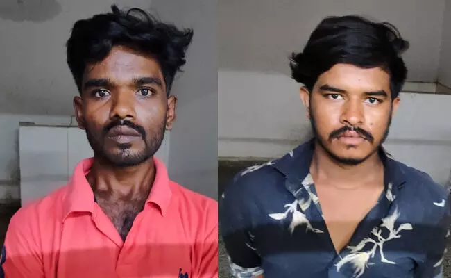 ಕಲಬುರಗಿ | ವಿವಸ್ತ್ರಗೊಳಿಸಿ ವ್ಯಕ್ತಿಯ ಹತ್ಯೆ ಪ್ರಕರಣ : ಓರ್ವ ಬಾಲಕ ಸೇರಿ ಮೂವರ ಬಂಧನ ಕಲಬುರಗಿ | ವಿವಸ್ತ್ರಗೊಳಿಸಿ ವ್ಯಕ್ತಿಯ ಹತ್ಯೆ ಪ್ರಕರಣ : ಓರ್ವ ಬಾಲಕ ಸೇರಿ ಮೂವರ ಬಂಧನ