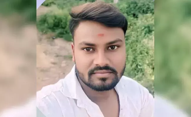 ಕಲಬುರಗಿ | ಕಅಬಾ ಮೇಲೆ ಭಗವಾಧ್ವಜ ಹಿಡಿದಿರುವ ಮೋದಿ, ಆದಿತ್ಯನಾಥ್ ಫೋಟೋ ಎಡಿಟ್ ಮಾಡಿ ವಿಕೃತಿ : ಮತ್ತೋರ್ವ ಯುವಕನ ಬಂಧನ ಕಲಬುರಗಿ | ಕಅಬಾ ಮೇಲೆ ಭಗವಾಧ್ವಜ ಹಿಡಿದಿರುವ ಮೋದಿ, ಆದಿತ್ಯನಾಥ್ ಫೋಟೋ ಎಡಿಟ್ ಮಾಡಿ ವಿಕೃತಿ : ಮತ್ತೋರ್ವ ಯುವಕನ ಬಂಧನ