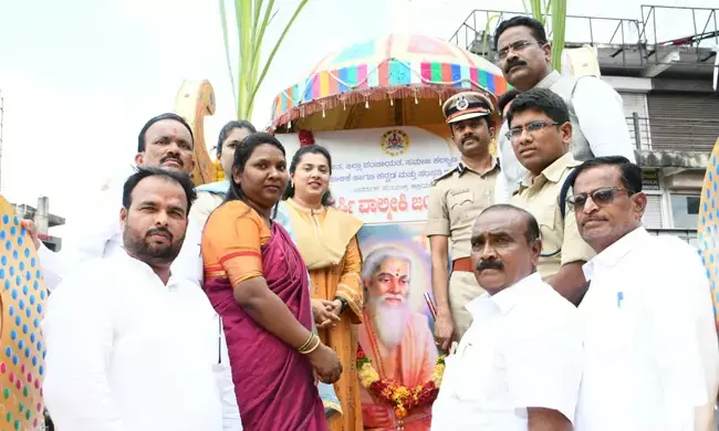 ಕಲಬುರಗಿ | ರಾಮಾಯಣ ಮೂಲಕ ಜೀವನದ ಮೌಲ್ಯ ತಿಳಿಸಿಕೊಟ್ಟವರು ವಾಲ್ಮೀಕಿ : ಶಾಸಕ ಅಲ್ಲಮಪ್ರಭು ಪಾಟೀಲ