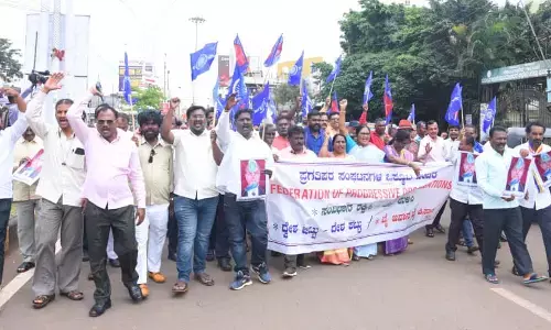 ಬೀದರ್ | ಸಿಜೆಐ ಗವಾಯಿ ಮೇಲೆ ಶೂ ಎಸೆತ ಘಟನೆ ಖಂಡಿಸಿ ಪ್ರತಿಭಟನೆ